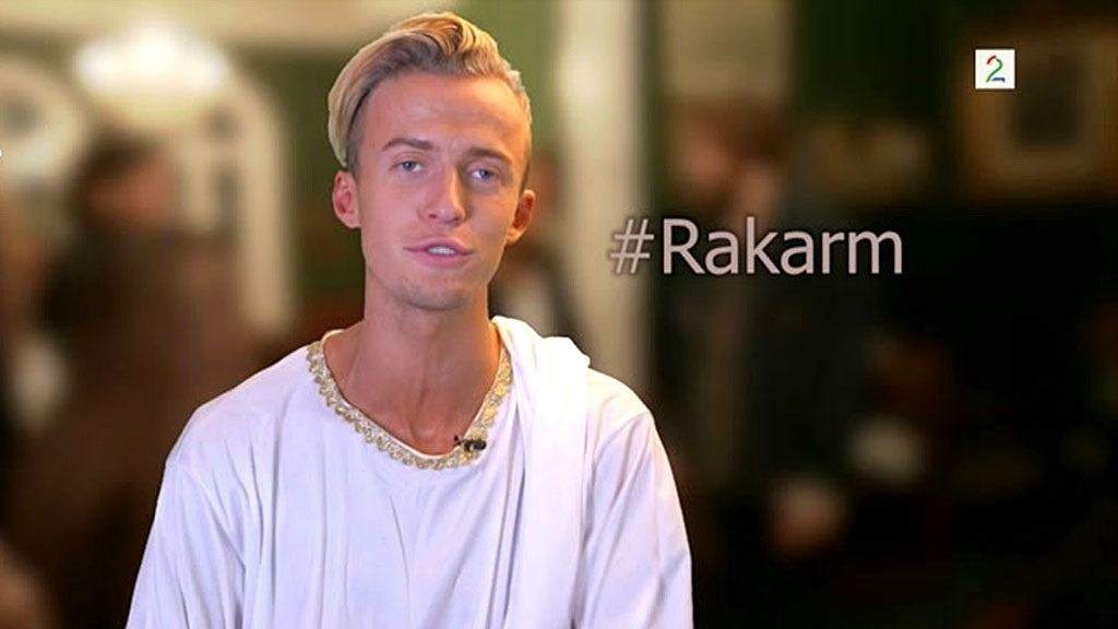 Paradise-Carl Aksel med standup-debut: – Det var vondt å se på!