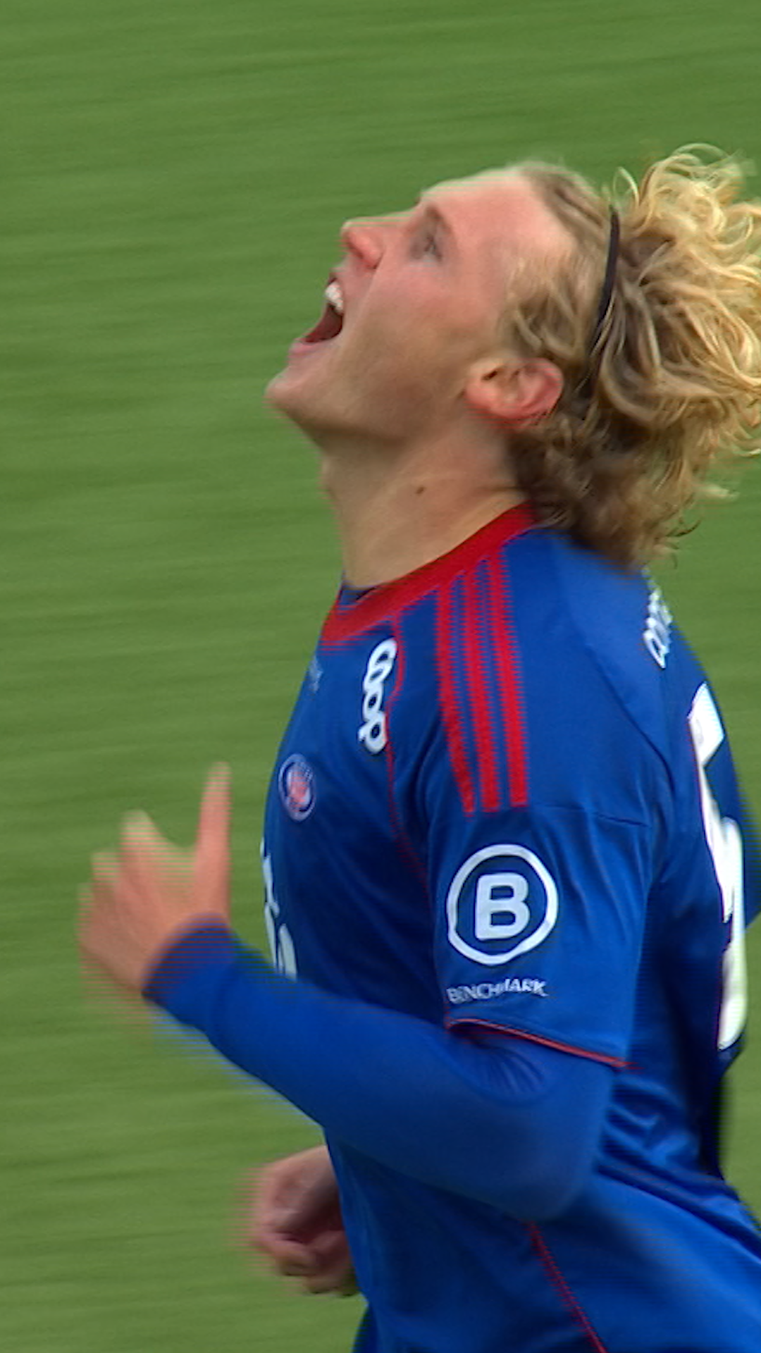 Utrolig skudd: – Millimeter unna