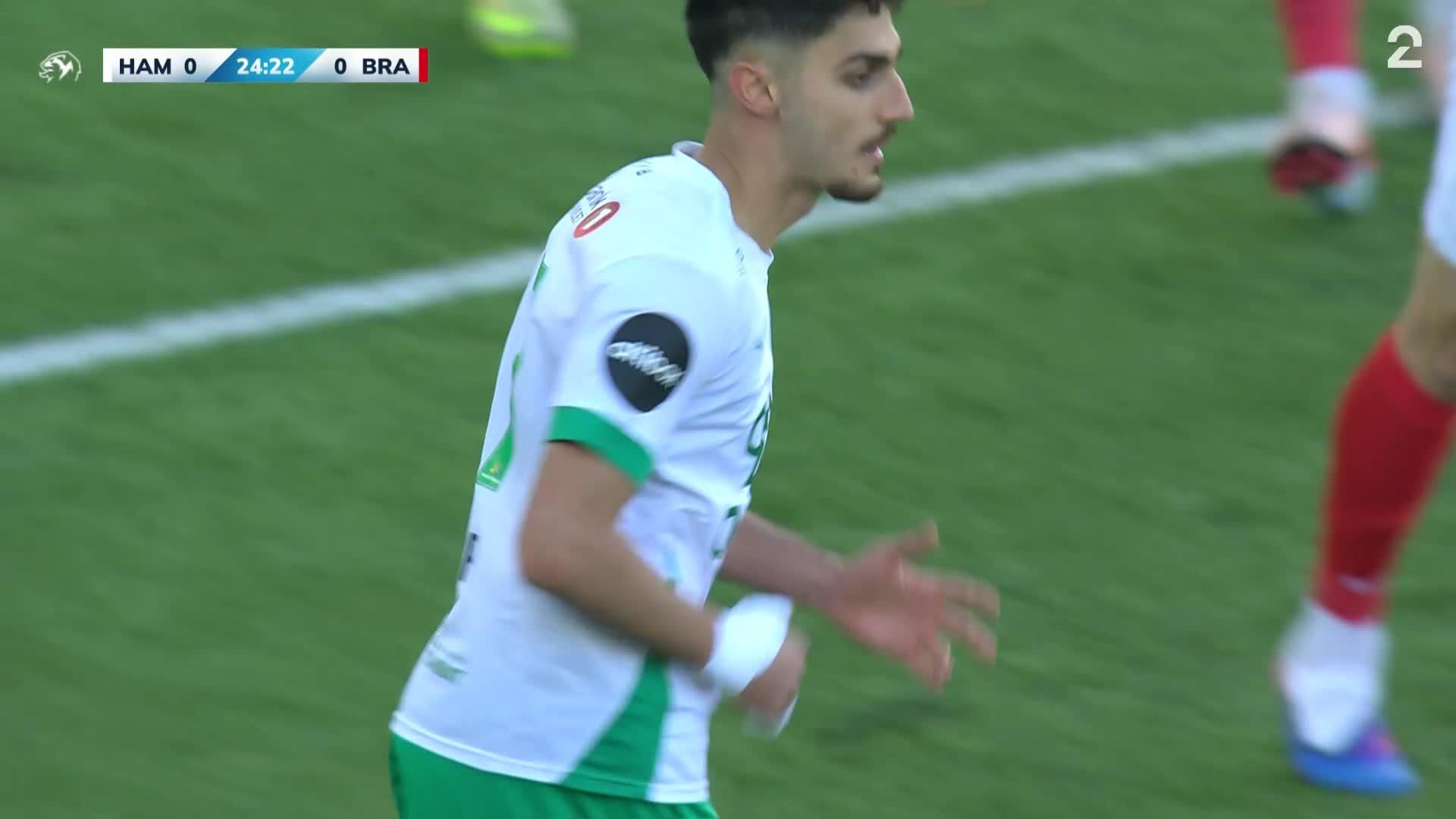 26’ - Sjanse til Aksel Baran Potur